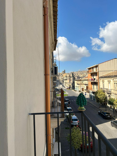 Others 4, SogniDivini, Catania