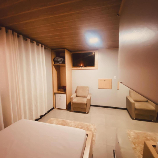 Others 4, Angico Motel, Passo Fundo