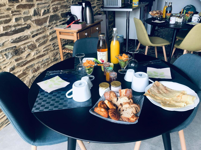 Food & Drinks 3, Bed and Breakfast au Champ du Douits, Calvados