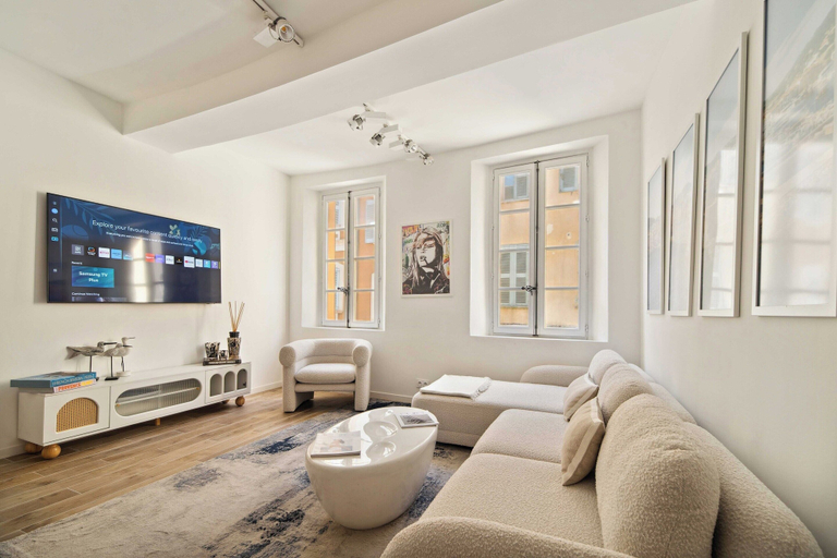 Living area 5, Elegant Appt- AC- 1br/2p - Centre St Tropez, Var