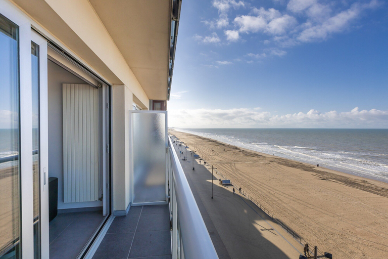 Balcony, Charming Studio on the Seafront With sea View, West-Vlaanderen