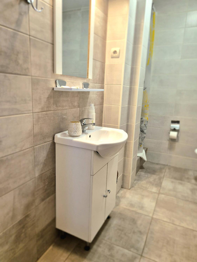 Bathroom 3, Hotel Marie, Constanta
