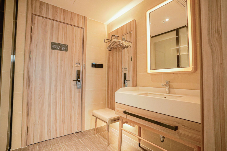 Bathroom 4, Hanting Hotel Qingdao Jimo Baolong Plaza, Qingdao