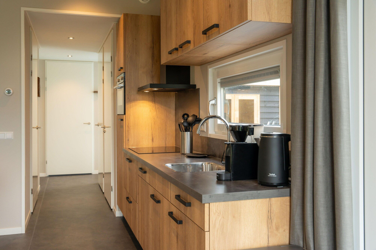 Private kitchen, Friesland Hideaway With Pets, Skarsterlân