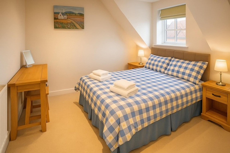 Room 5, Elegant 2Bd Townhouse In Thirsk: Cozy & Stylish, North Yorkshire