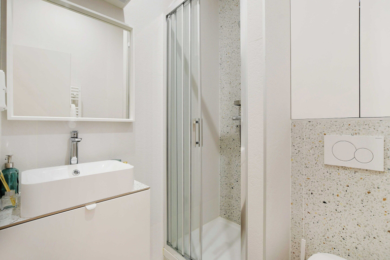 Bathroom 2, Modern and Cosy Studio - 2P- Nanterre, Hauts-de-Seine