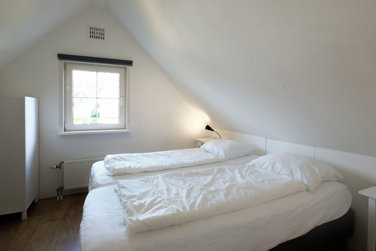 Room 4, Luxurious Coastal Villa Near Forest, Zijpe