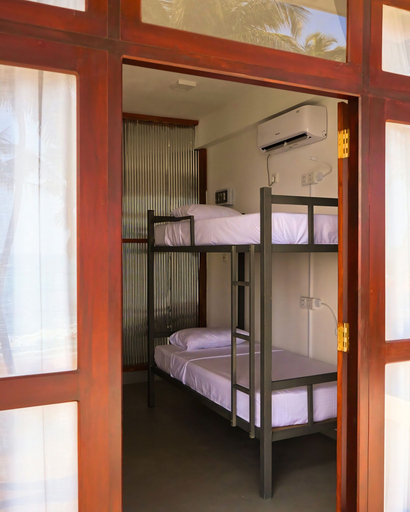 Room 2, Surfing Tusker - Thalpe, Habaraduwa