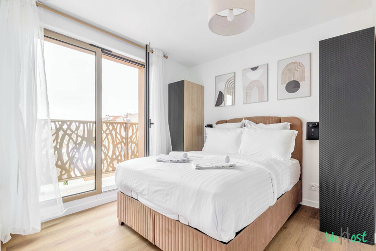 Room 2, Pleasant Apt With Balcony-6p-close to Disney/paris, Val-de-Marne