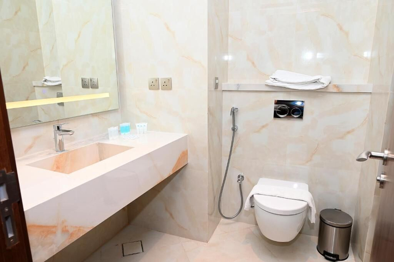 Bathroom 5, Peninsula Worth Hotel, Al Madinah Al Munawwarah