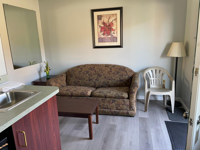 Others 4, Perry-O Inn & Suites, Fayette