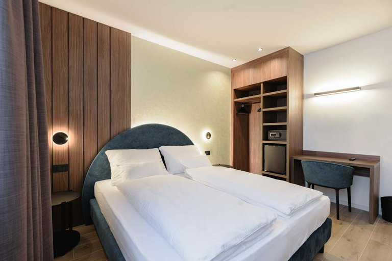 Bedroom 2, NAOMI Rooms, Bolzano