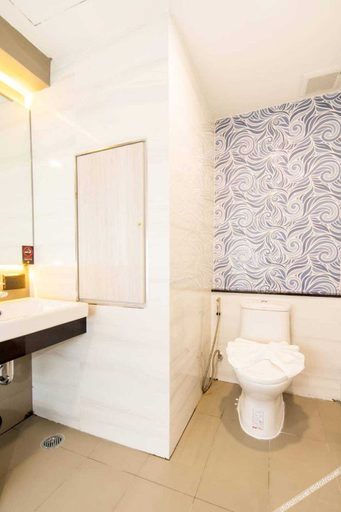 Bathroom 5, Benjaphorn Grandview Hotel, Muang Songkhla