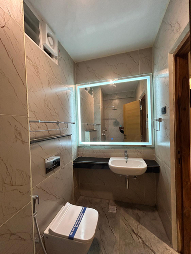 Bathroom 4, HOTEL OXINA CIZEL, Dindigul