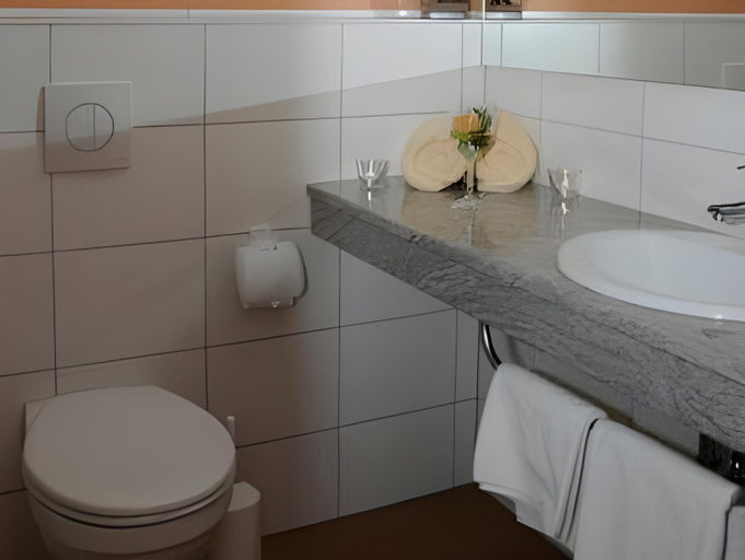 Bathroom 3, Hotel Goller, Bamberg