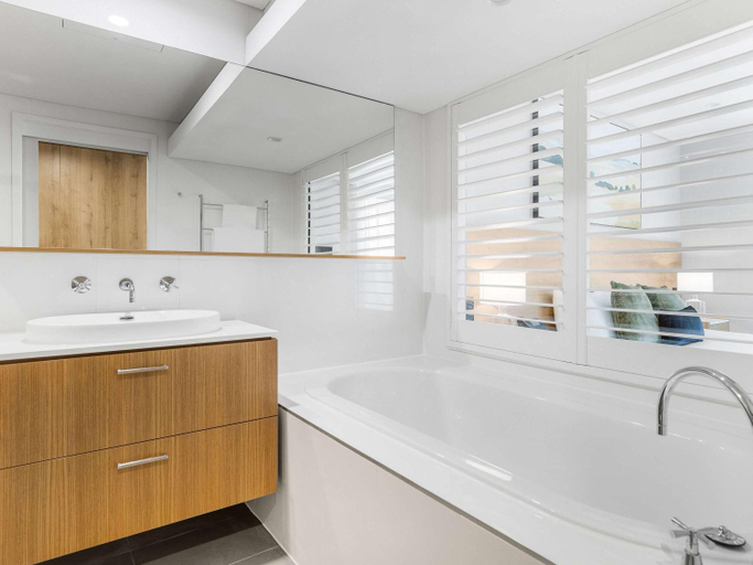 Bathroom 3, Peppers Hunter Valley - formerly Grand Mercure, Cessnock