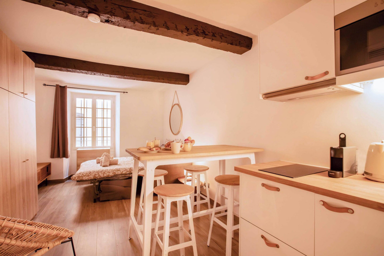 Dining, Chic Studio - 2P - in the Heart of Saint-tropez, Var