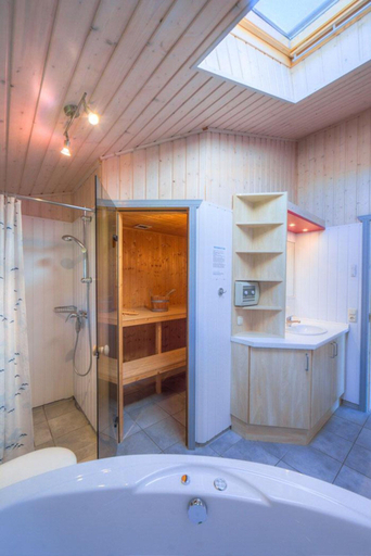 Bathroom 4, Ferienhaus im Ferienpark Mueritz, Mecklenburgische Seenplatte