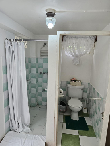 Bathroom 3, Cholson Chalets