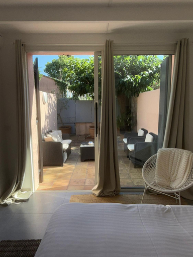 Bedroom 1, Hebe la villa, Var