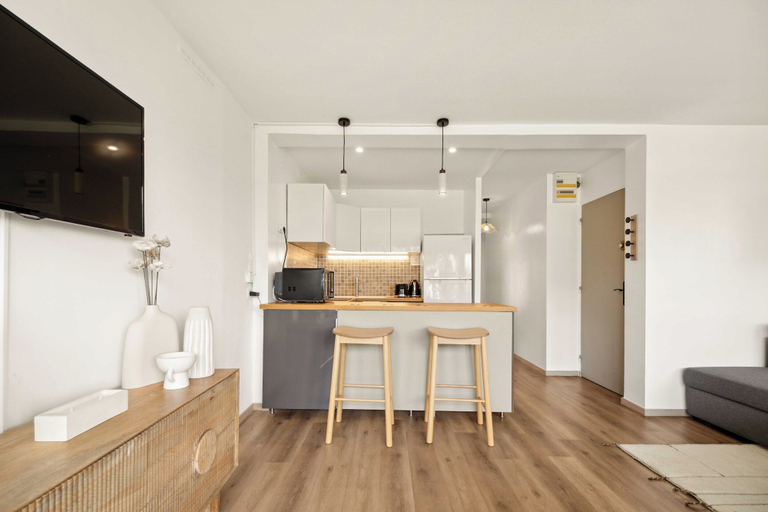 Interior 3, Modern Apartment sea View -2br-4p- Saint-tropez, Var