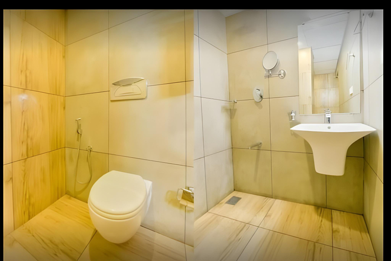 Bathroom 4, Hotel Luciya, Ernakulam