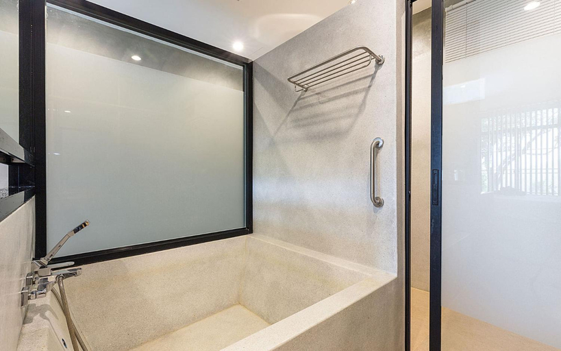 Bathroom 3, Veravian Resort, Wang Num Khiaw