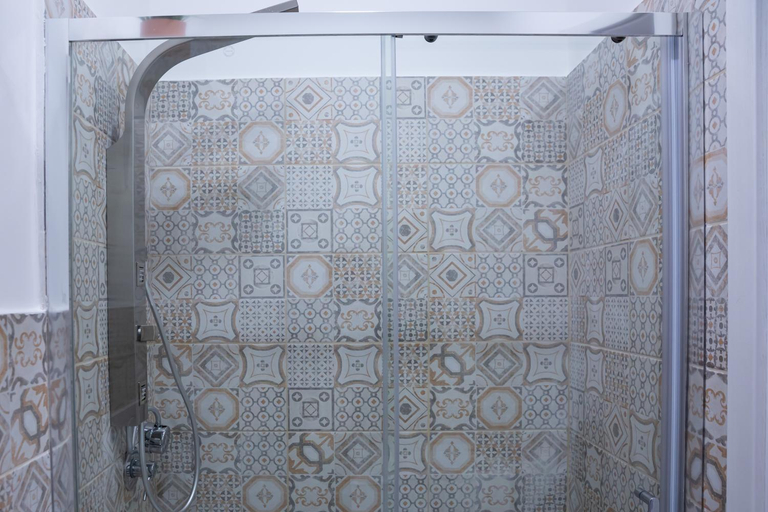 Bathroom 2, Borgo San Giovanni Rooms Catania, Catania