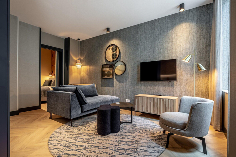 Living room 3, Spacious Apartment Retreat, Delft