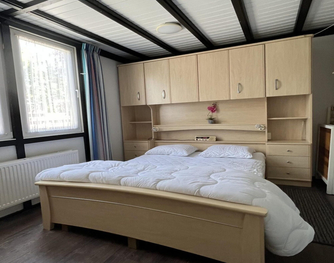 Room 3, Sint Maartenszee Holiday Home for 4, Zijpe