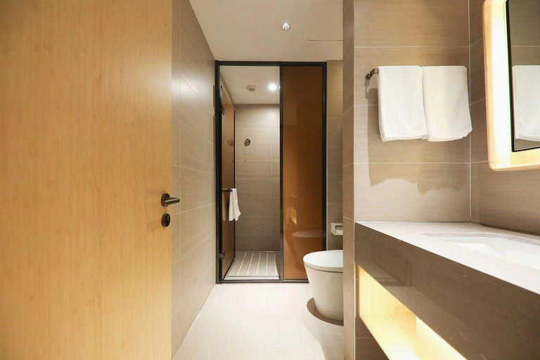 Bathroom 3, Ji Hotel Qingdao Zhanqiao Railway Station East Square, Qingdao
