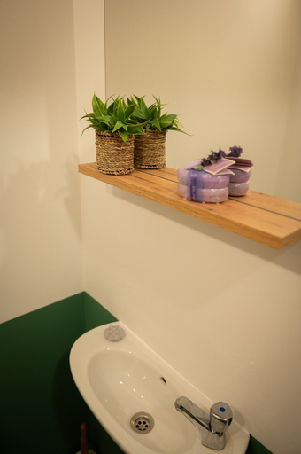 Bathroom 5, Apartment in De Panne Near the Beach, West-Vlaanderen