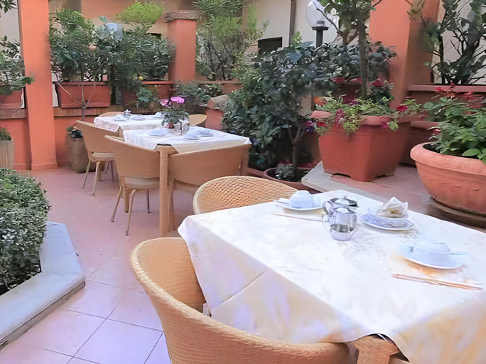 Food & Drinks 5, Viminale, Roma