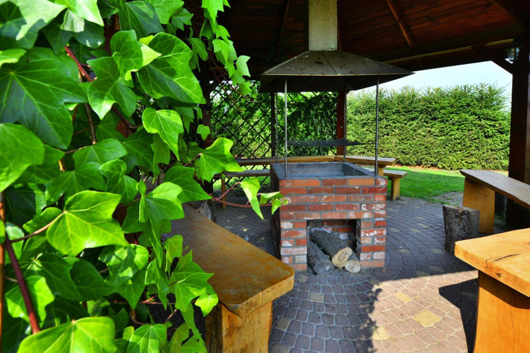 Garden 5, Cottage in Bobolin Near Baltic Beach, Sławno