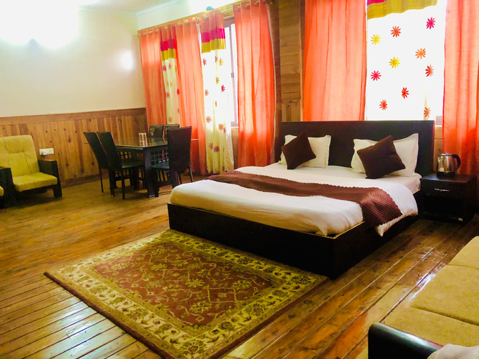 Bedroom 2, Bhimtal Bliss Hotel, Nainital