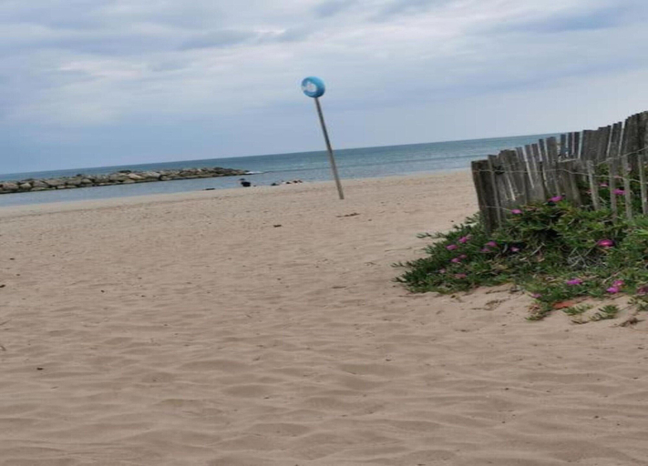 View from property 2, Cozy Retreat Near Serignan, Hérault