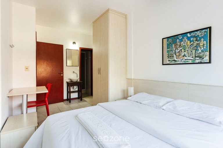Room 5, Apt w/BBQ 2BR 350m from beach Jurerê ADJ205, Florianopolis