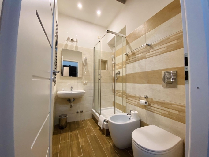 Bathroom 5, Campo Marzio Hotelier, Rome