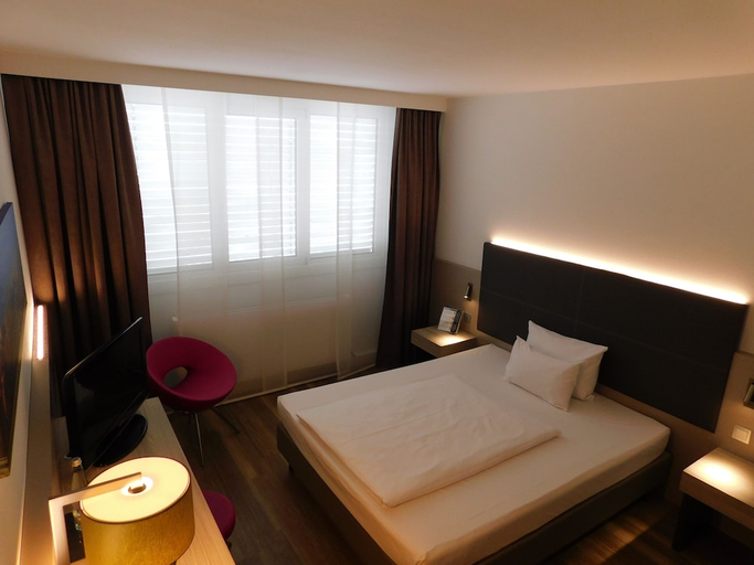 Bedroom 4, Feringapark Hotel by Coffee Fellows Hotels, München