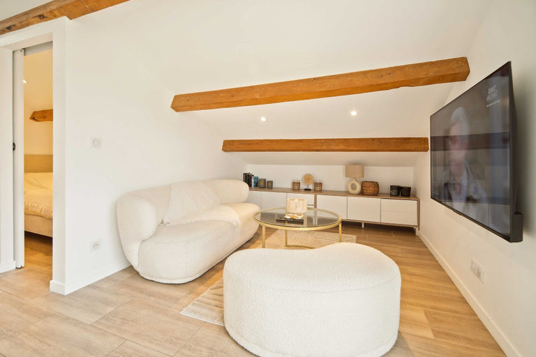 Living room 4, Bright Apartment - AC- 2P - Center of St Tropez, Var