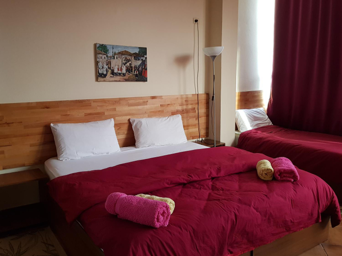 Others 4, Hotel Kurtabeg, Shkodrës