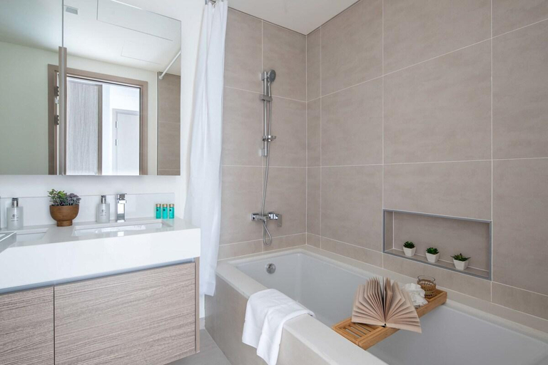 Bathroom 4, Tranquil 2BR w/ Mesmerizing Creek Harbour Views, Dubai