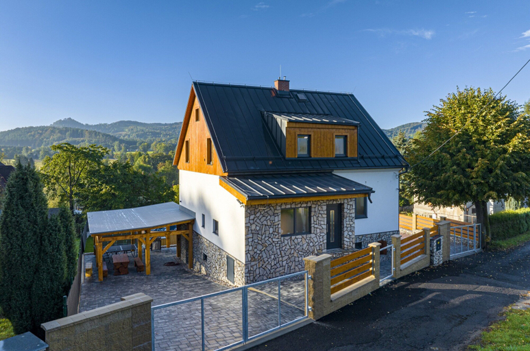Exterior 5, Villa in Bohemia With hot tub, Děčín