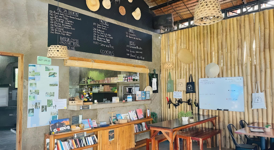 Food & Drinks 4, MAAYONG HOSTEL, Moalboal