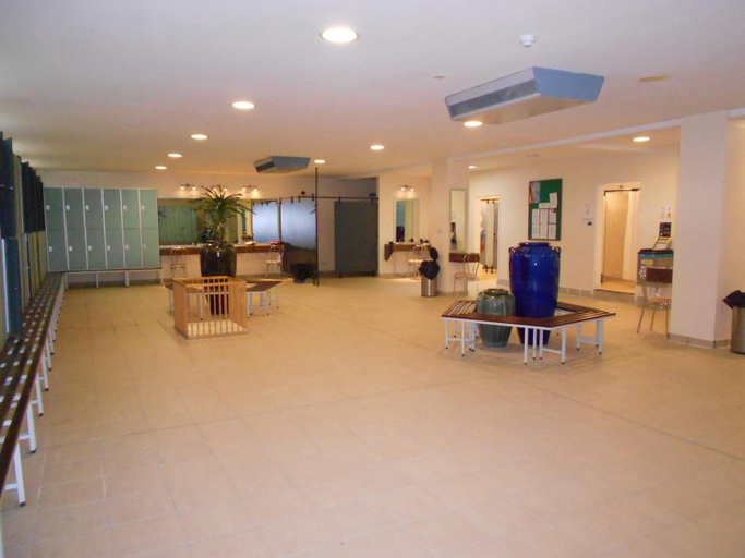 Public Area 3, The Wiltshire Hotel, Golf and Leisure Resort, Wiltshire