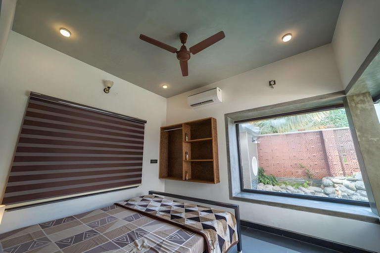 Bedroom 2, Mermaid Farm House, Viluppuram