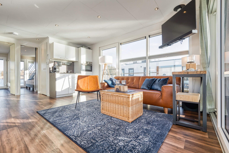 Living room 3, Hausboot am Saaler Bodden, Ribnitz-damgarten, Vorpommern-Rügen