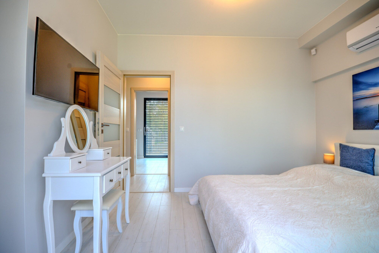 Room 3, Comfortable Holiday Home With a Garden and a Pool, Kamień