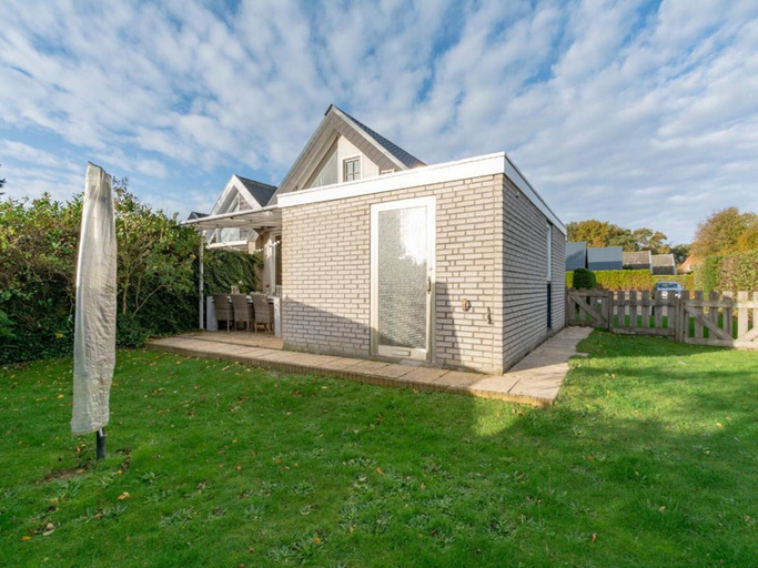 Exterior 4, Attractive Holiday Home Near Beach, Zijpe