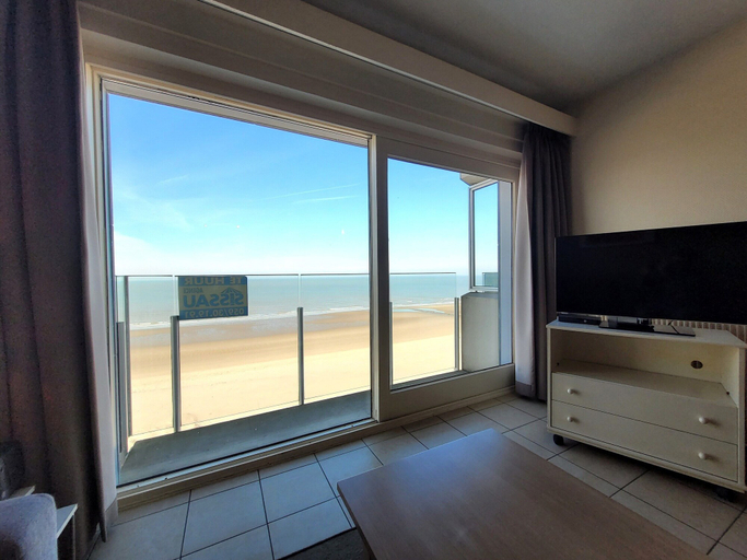 Interior 2, Steps From the Quiet Seaside Path, West-Vlaanderen